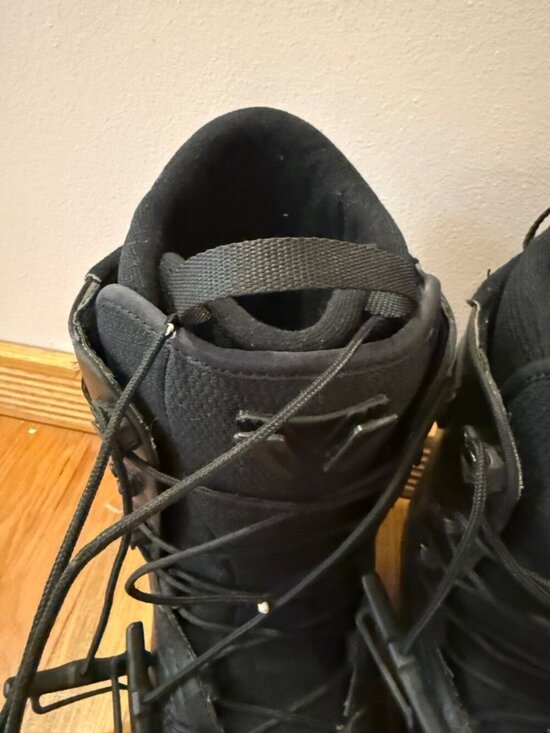Atomic Snowboard Boots Size US 8 Black With Patterned Design - Mens Snow Gear main image 9